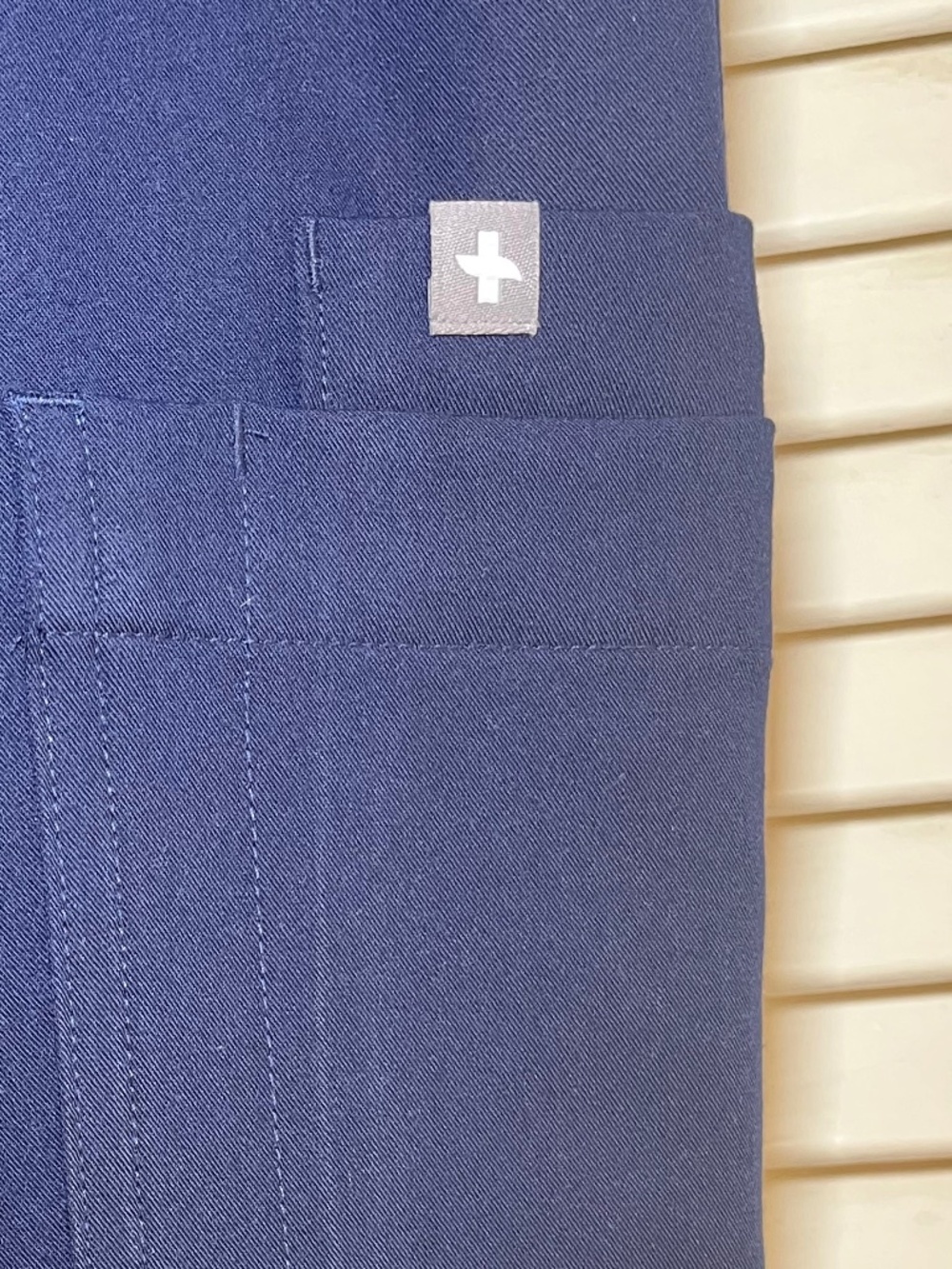 Figs Navy Uman Relaxed Jogger 11-Pocket Scrub Pants Size XXSP NWT - Picture 3 of 12
